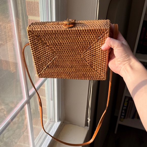 Handbags - Ratan Whicker Floral Small Summer Purse